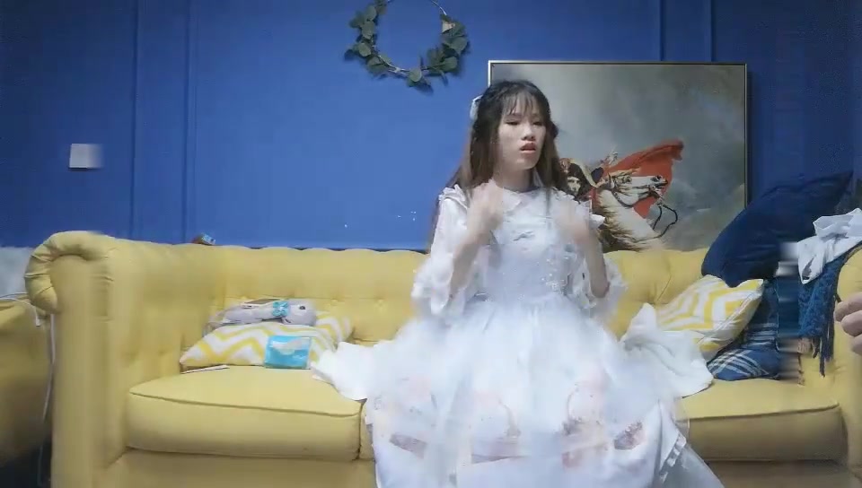 千人斩探花第二场裙子萝莉萌妹，翘起裙子摸逼口交较小身材骑坐后入猛操_ev